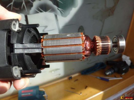 博世cbh2一18re冲击钻拆解和保养？（18钻武器变形外观）