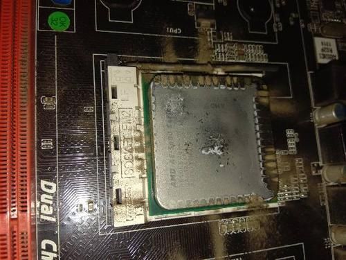 查看cpu、主板等温度是否正常时黑屏死机。怎么办？（z武器温度监控）