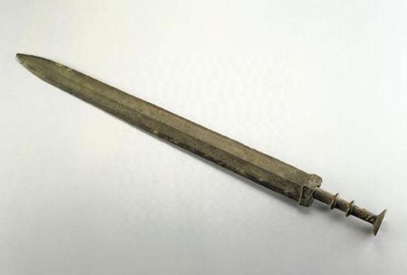 一剑开天门越王勾践剑怎么合成？（传世怎么锻造武器）
