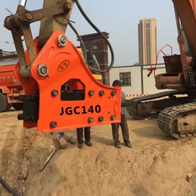140破碎锤不冲击怎么回事？（140永不磨损武器）