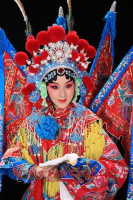 穆桂英挂帅中最后的蓝色羽毛是什么意思？（天下3羽毛终极武器）