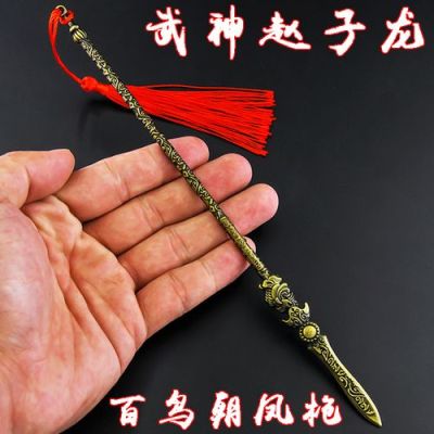 武神带什么武器？（武神用什么武器的）