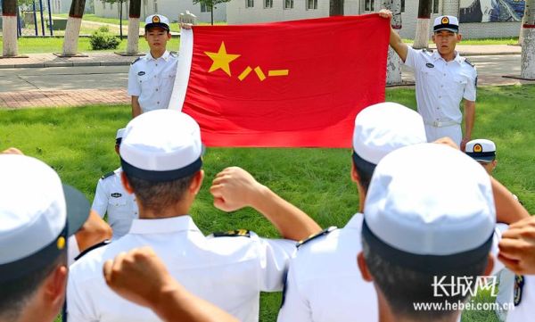 军人宣言30字霸气？（光荣使命武器攻略）