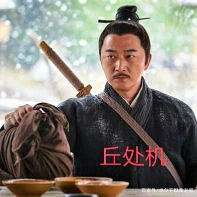 混乱武林丘处机带什么武器？（混乱武林怎么拿武器）