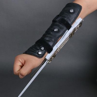 刺客信条怎么用袖箭？（刺客信条武器如何制作袖箭）